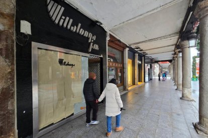 Calzados Villalonga, en la calle Ferrari.
