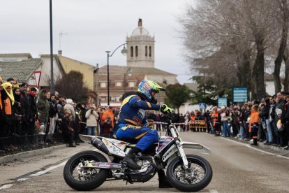 Salida libre a Aldeamayor de San Martin y exhibición de Stunt666 +