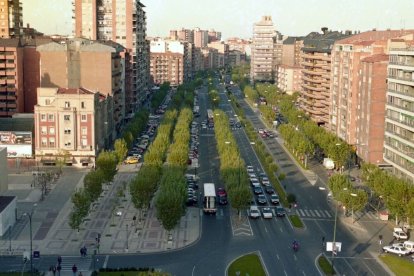 Vista del paseo Zorrilla a la altura de la plaza Juan de Austria en los años 90