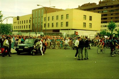 Día de la Bici en 1993, con salida de la carrera en la plaza Juan de Austria