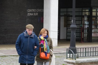 Centro Cívico Zona Sur en la plaza Juan de Austria