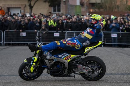 Exhibición en Mojados de stunt y saltos en Pingüinos 2026