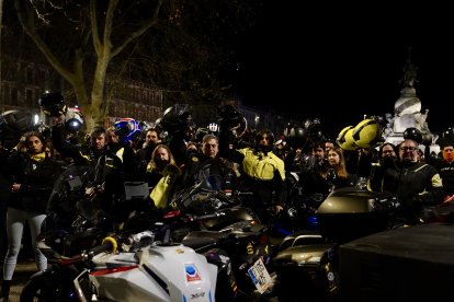 Homenaje a los motoristas fallecidos tras el Desfile de Antorchas