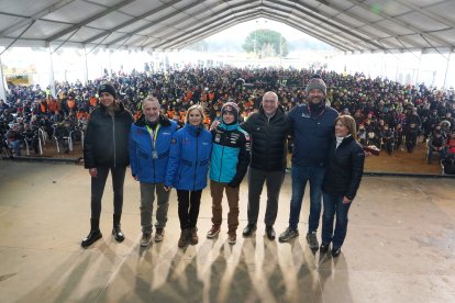 El piloto David Alonso y el responsable comercial de Estrella Galicia Castilla y León Alfonso Prego, Pingüinos de Oro 2026