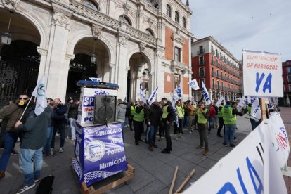 Protesta de la policía local para la mejora de sus condiciones laborales