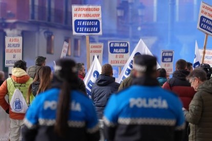 Protesta de la policía local para la mejora de sus condiciones laborales