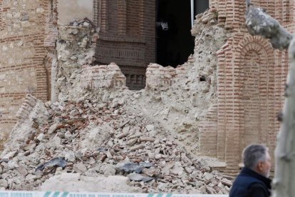 Desplome del ábside de Muriel de Zapardiel (Valladolid)