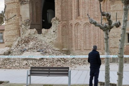 Desplome del ábside de Muriel de Zapardiel (Valladolid)