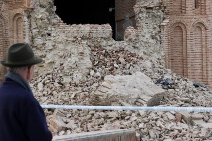 Desplome del ábside de Muriel de Zapardiel (Valladolid)