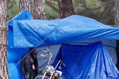 Juan Carlos, primer motorista que ha llegado a la concentración de Motauros