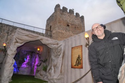 Inauguración del nuevo espacio El Laberinto de Medusa con Juan Villa.
