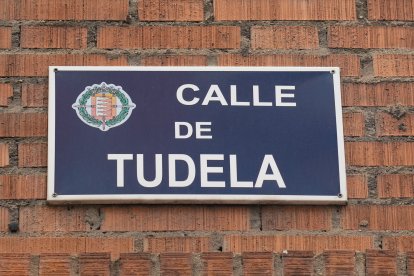 Cartel de la calle Tudela.