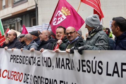 Protestas contra la presidenta de la CHD en Valladolid.