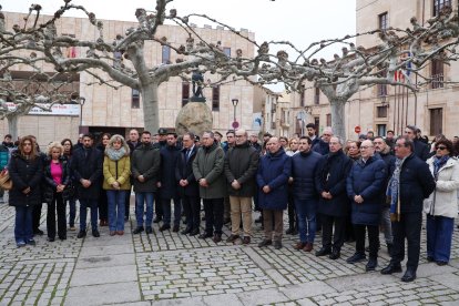 Minuto de silencio en Zamora por el accidente ferroviario de Adamuz (Córdoba)