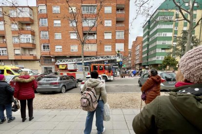 Intervención de los bomberos en la calle Tórtola 15.
