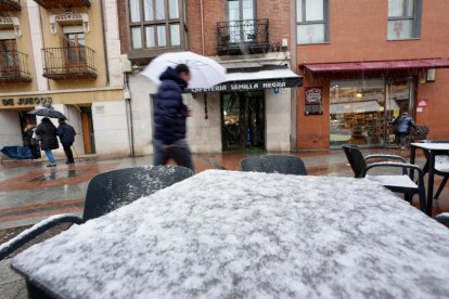 La borrasca Kristin cubre Valladolid capital de nieve
