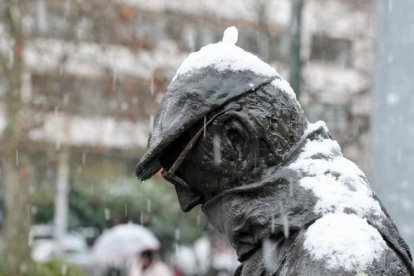 La borrasca Kristin cubre Valladolid capital de nieve