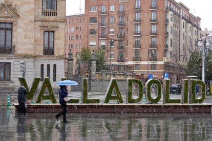 La borrasca Kristin cubre Valladolid capital de nieve