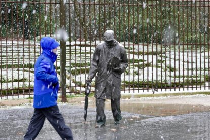 La borrasca Kristin cubre Valladolid capital de nieve