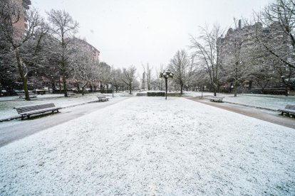 La borrasca Kristin cubre Valladolid capital de nieve