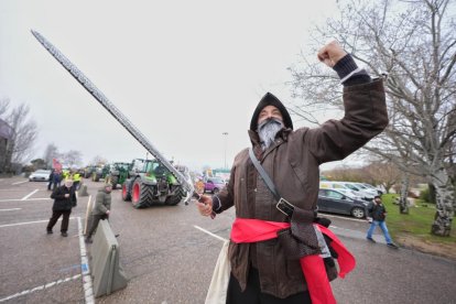 Tractores ya en Valladolid para comenzar la protesta