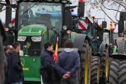 Tractores ya en Valladolid para comenzar la protesta