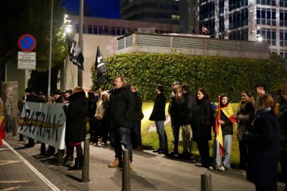 Concentración de Patriam contra Óscar Puente frente a la Subdelegación del Gobierno