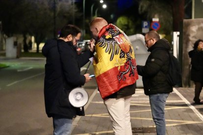 Concentración de Patriam contra Óscar Puente frente a la Subdelegación del Gobierno