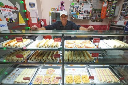 Javier en la bocatería Piccolo de Macías Picavea