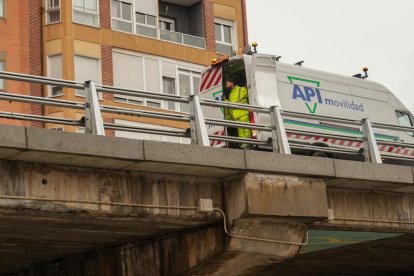 Corte de carril por obras en el puente Arco de Ladrillo
