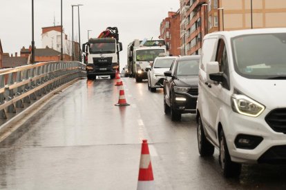 Corte de carril por obras en el puente Arco de Ladrillo