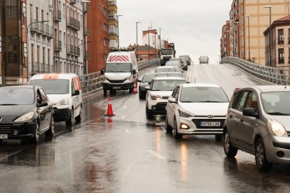 Corte de carril por obras en el puente Arco de Ladrillo