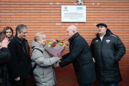 El Ayuntamiento de Valladolid rinde homenaje a Demetrio Nieto en el campo de fútbol Don Bosco
