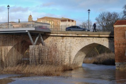 Crecida del Duero a su paso por San Miguel del Pino y Tordesillas