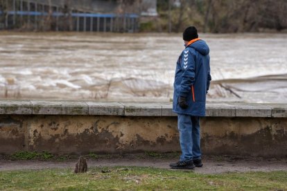Subida del caudal del Pisuerga a su paso por las Moreras.