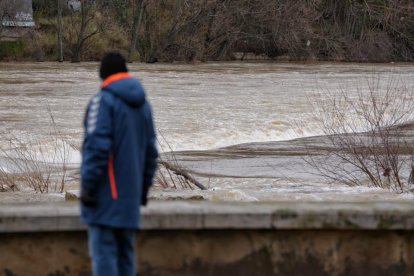 Subida del caudal del Pisuerga a su paso por las Moreras.