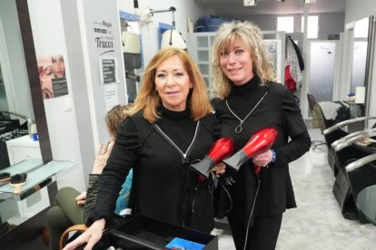 Begoña Macía y Belén Martín, equipo de la peluquería Bell París