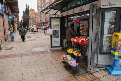 La calle vallisoletana mitad centro, mitad vía