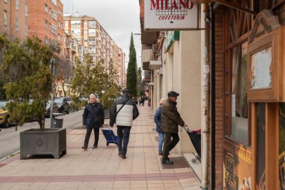 La calle vallisoletana mitad centro, mitad vía