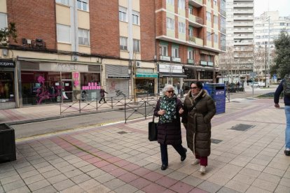 La calle vallisoletana mitad centro, mitad vía