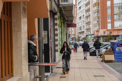 La calle vallisoletana mitad centro, mitad vía