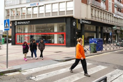 La calle vallisoletana mitad centro, mitad vía