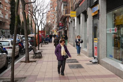 La calle vallisoletana mitad centro, mitad vía