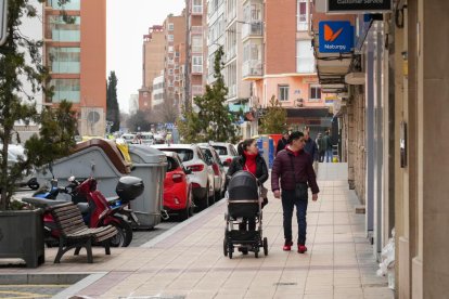 La calle vallisoletana mitad centro, mitad vía