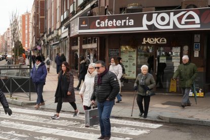La calle vallisoletana mitad centro, mitad vía