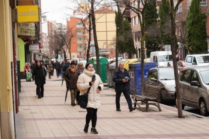 La calle vallisoletana mitad centro, mitad vía