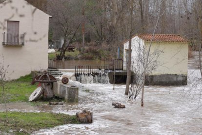 El río Duratón a su paso por Rábano y Peñafiel en Valladolid