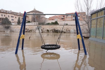 El río Duratón a su paso por Rábano y Peñafiel en Valladolid