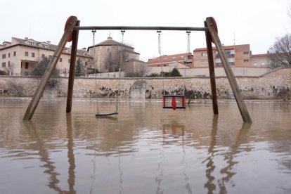 El río Duratón a su paso por Rábano y Peñafiel en Valladolid