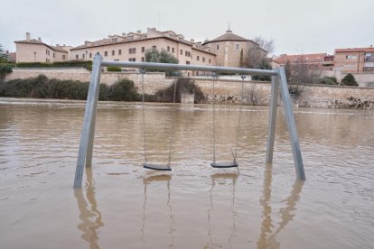 El río Duratón a su paso por Rábano y Peñafiel en Valladolid